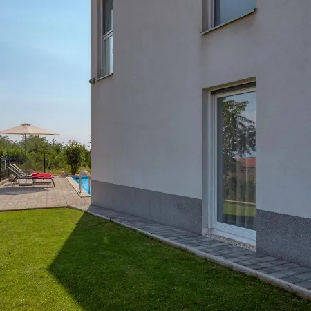 Feriehus Races By Interhome